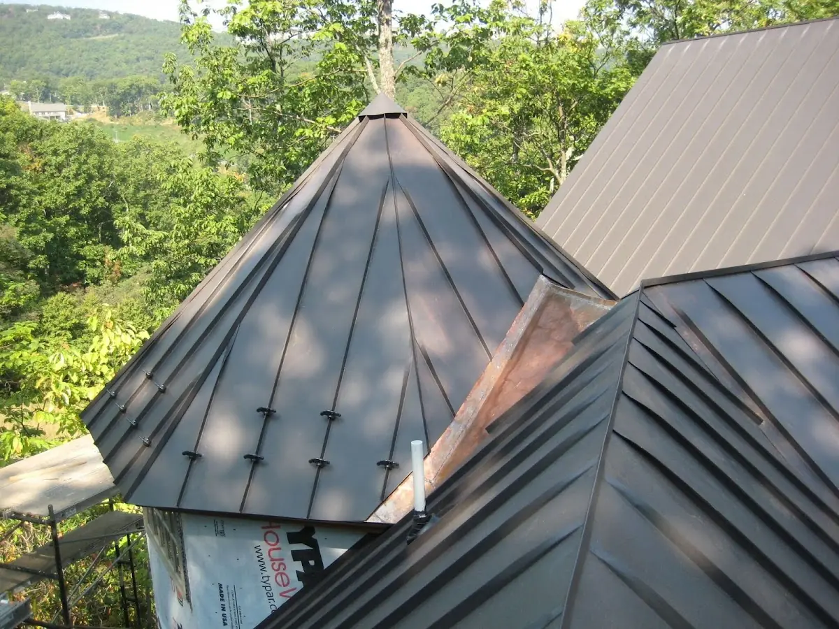 Professional Roof Tarp Installation by Craftsman Roofing in Ganister